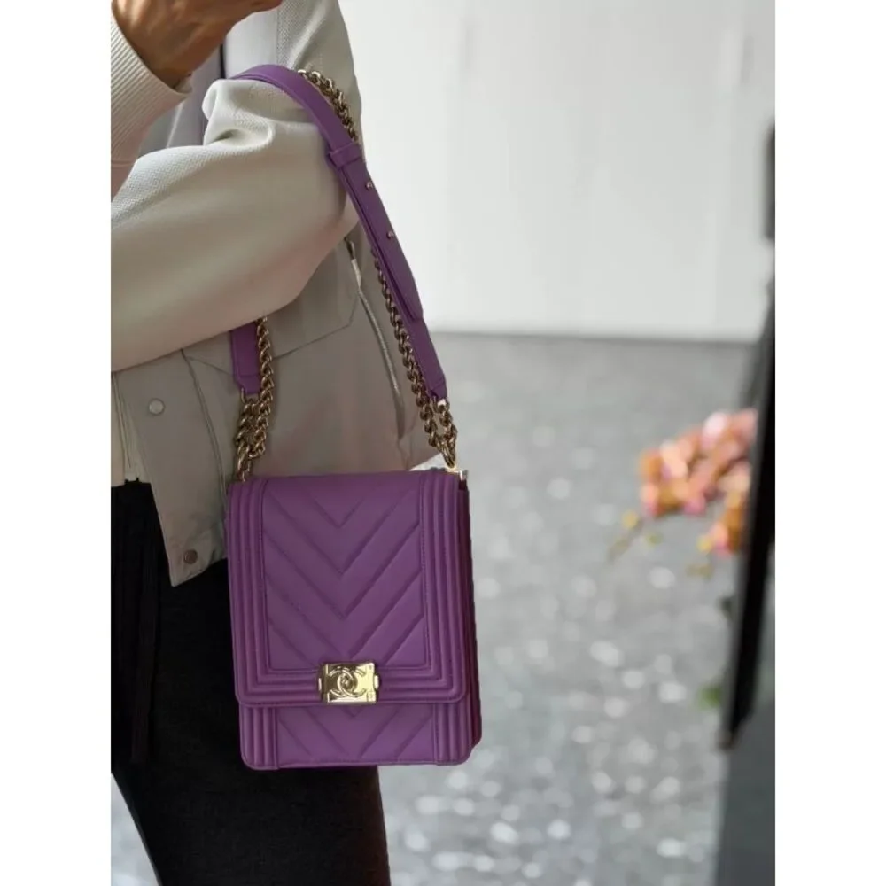 CHANEL brand color